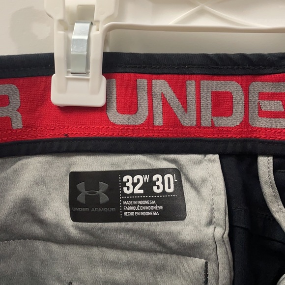 Men’s UA dress pants - Picture 3 of 3